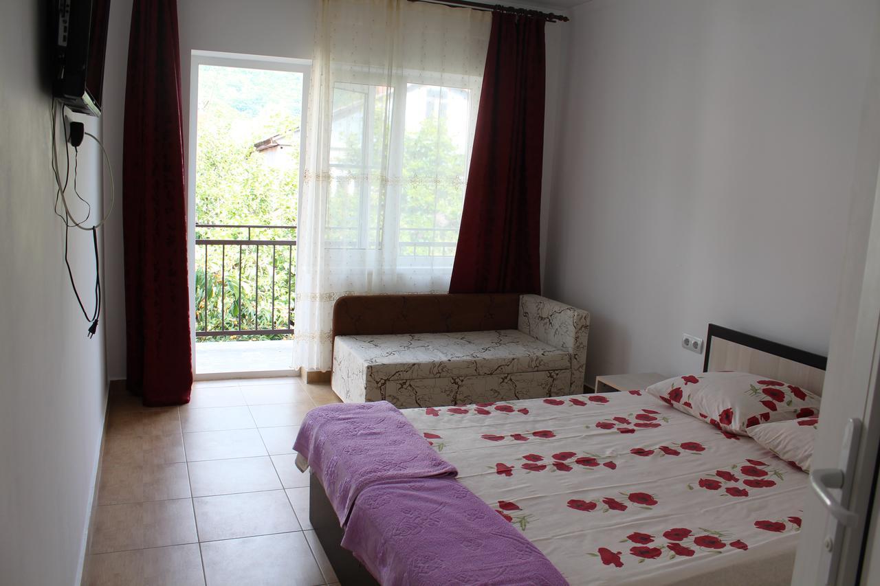 Guest House U Aleny Γκάγκρα Εξωτερικό φωτογραφία